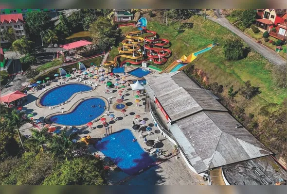 China Park Eco Resort: parque aquático, circuito de aventura e recreação estão entre os atrativos para a criançada