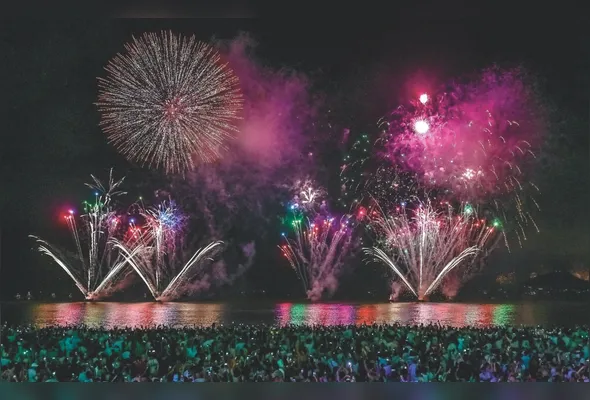 Hospedagens no Espírito Santo já registram alta procura para o Réveillon 2026; reservas antecipadas garantem melhor preço e vista privilegiada