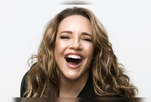Ana Carolina faz show da turnê “25 Anas” sexta-feira (3), em Vitória.