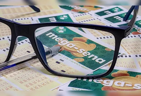 Imagem ilustrativa da imagem Mega-Sena acumula novamente e prêmio principal vai para R$ 60 milhões