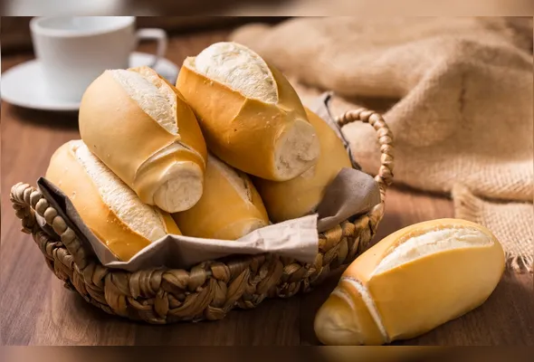 No dia mundial do pão padarias do ES distribuem pães e promovem ação social.