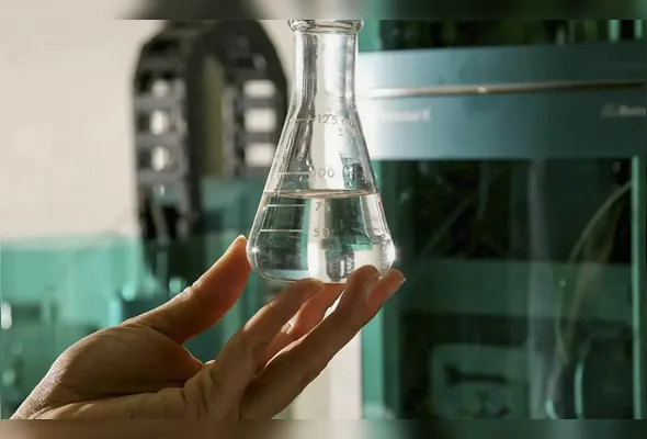 A orientação das autoridades de saúde é que a população evite consumir bebidas de origem desconhecida