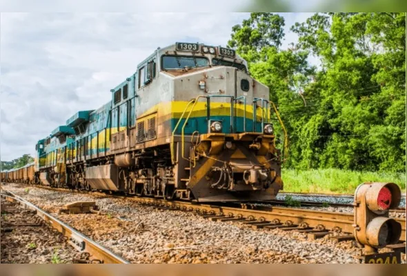 Trem de ferro operado pela Vale