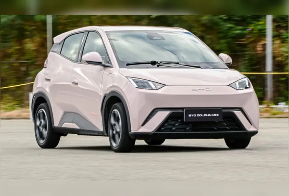 Carro elétrico da BYD disponível no godrive