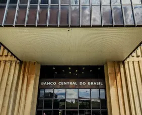 Imagem ilustrativa da imagem Economistas reduzem previsão da inflação e sobem a da Selic para 2026