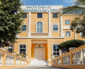 Imagem ilustrativa da imagem Idosa é presa por cometer injúria racial contra enfermeira em hospital em Vitória