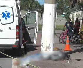 Imagem ilustrativa da imagem Motociclista morre após bater em poste na BR-101 na Serra