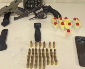 Imagem ilustrativa da imagem Jovem é presa com armas e drogas perto de distribuidora em Vila Velha