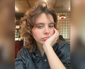 Imagem ilustrativa da imagem "O preconceito vem de vários lados", diz Flor Gil sobre sexualidade e carreira