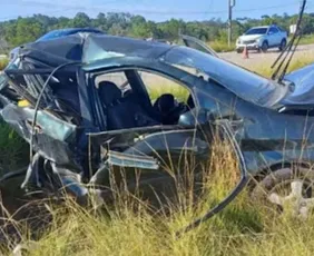 Imagem ilustrativa da imagem Pai e filha de 8 anos ficam gravemente feridos após acidente na Rodovia do Sol