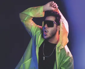 Imagem ilustrativa da imagem Pré-Carnaval capixaba traz Tomate à Praia de Camburi neste domingo