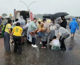 Imagem ilustrativa da imagem Raio atinge manifestantes em ato de Nikolas Ferreira e deixa dezenas feridos no DF