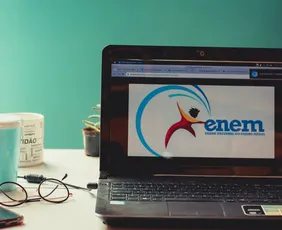 Imagem ilustrativa da imagem EUA, Portugal e mais: como usar a nota do Enem para estudar no exterior?