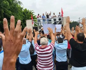 Imagem ilustrativa da imagem Sindicato de motoristas do Transcol aprova estado de greve e indica paralisação