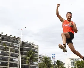 Imagem ilustrativa da imagem ⁠Tribuna Ruas da Cidade: participantes fazem últimos ajustes antes da corrida