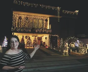 Imagem ilustrativa da imagem Vizinhos fazem disputa de casa mais decorada para o Natal