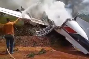 Imagem ilustrativa da imagem Avião que levava deputado federal e vereador faz pouso forçado e pega fogo em RO