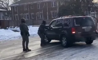 Imagem ilustrativa da imagem Estados Unidos têm protestos após mulher ser morta por agente de imigração