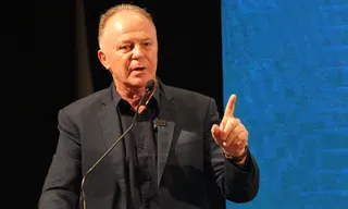 Imagem ilustrativa da imagem "Decisão do EUA de reduzir as tarifas fortalece economia do Estado", diz governador