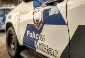 Imagem ilustrativa da imagem Mulher é esfaqueada pelo vizinho durante tentativa de furto na Serra