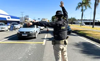 Imagem ilustrativa da imagem PRF amplia monitoramento de placas para rastrear motoristas com mandados de prisão