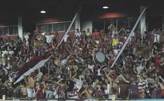 Imagem ilustrativa da imagem Torcedores da Desportiva tentam invadir vestiário do Vilavelhense