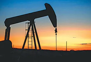 Imagem ilustrativa da imagem Petróleo abre em alta com interrupção de fluxo de navios no estreito de Hormuz