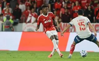 Imagem ilustrativa da imagem Vitão é aprovado nos exames médicos do Flamengo, mas só será anunciado oficialmente