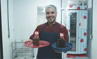 Imagem ilustrativa da imagem Como fazer Bolo de chocolate Matilda, o clássico que voltou à moda