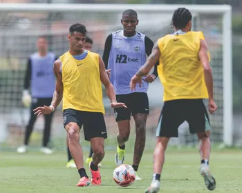 Imagem ilustrativa da imagem Atlético-MG vira a chave e cobra arbitragem na CBF