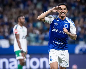 Imagem ilustrativa da imagem Cruzeiro massacra o Uberlândia no Mineirão