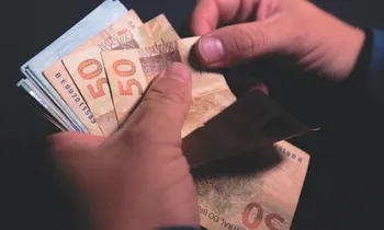 Imagem ilustrativa da imagem Beneficiários com NIS de final 5 recebem Bolsa Família de agosto