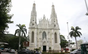 Imagem ilustrativa da imagem ⁠Até alpinismo será usado na restauração da Catedral de Vitória
