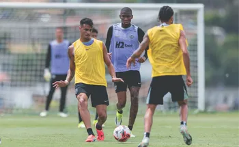 Imagem ilustrativa da imagem Atlético-MG vira a chave e cobra arbitragem na CBF