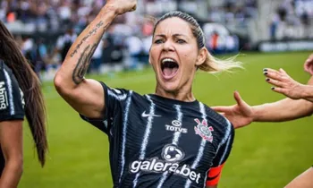 Imagem ilustrativa da imagem "Bola de Ouro": capixaba do Corinthians vence prêmio inédito concedido por TV