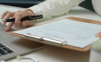 Imagem ilustrativa da imagem Golpistas vendem atestado, diploma e até teste de gravidez no ES