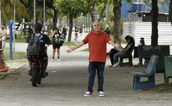 Imagem ilustrativa da imagem Idosos deixam de caminhar com medo de bicicletas elétricas na Grande Vitória