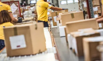 Imagem ilustrativa da imagem Correios passam a entregar no Brasil compras feitas em lojas do Paraguai