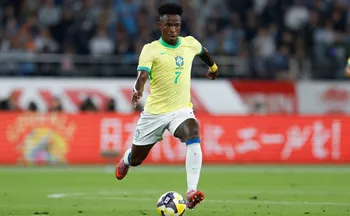 Imagem ilustrativa da imagem Ex-seleção brasileira detona Vini Júnior: 'Atleta limitado, não é um cara decisivo'