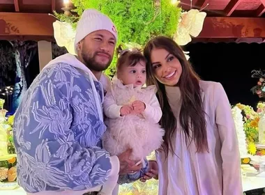 Imagem ilustrativa da imagem Filha de Neymar e Amanda Kimberlly passa por cirurgia após acidente