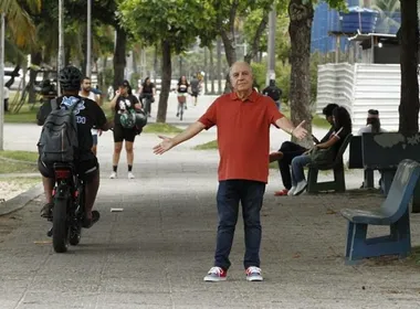 Imagem ilustrativa da imagem Idosos deixam de caminhar com medo de bicicletas elétricas na Grande Vitória