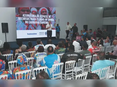 Enaldinho mistura humor, ação, música, interatividade e efeitos especiais  em seu espetáculo