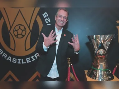 Tchê Tchê tem contrato com o Vasco até o fim da próxima temporada