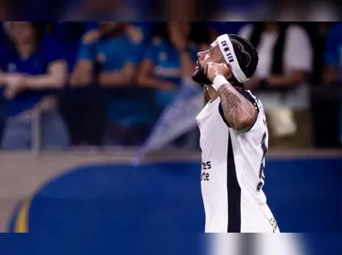 Vegetti comemora o gol da virada vascaína pra cima do Fluminense