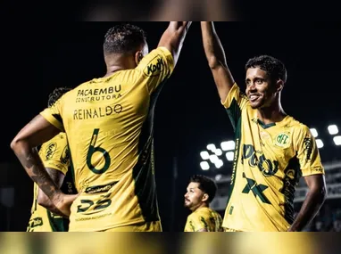 Dell marcou os 2 gols pelo Brasil