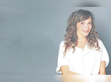 Ivy Mena, 63, é criadora de conteúdo 60+