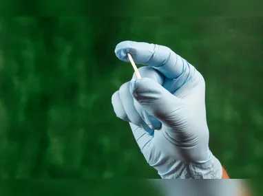 Imagem ilustrativa da imagem Novo alerta para os riscos do “chip da beleza”