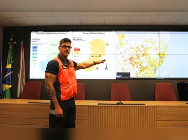 Imagem ilustrativa da imagem Novos alertas de chuvas e alagamentos até sábado