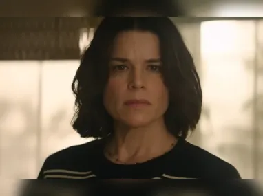 Turma da Patrulha Canina é enganada para ajudar o prefeito Humdinger a roubar as meias de todos em uma festa do pijama na véspera do Natal