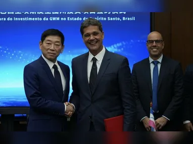 Participantes do lançamento do plano de marketing do turismo, no Hotel Golden Tulip Porto Vitória, na Enseada